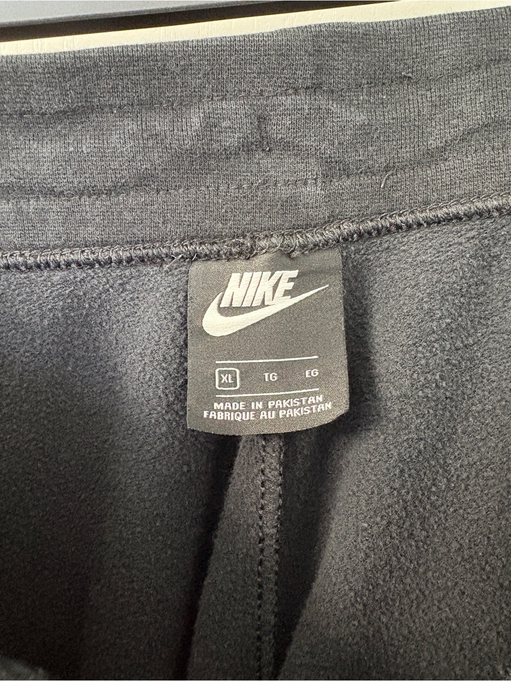 Women's Nike Black Capri Jogger Sweatpants Size XL - Picture 5 of 5